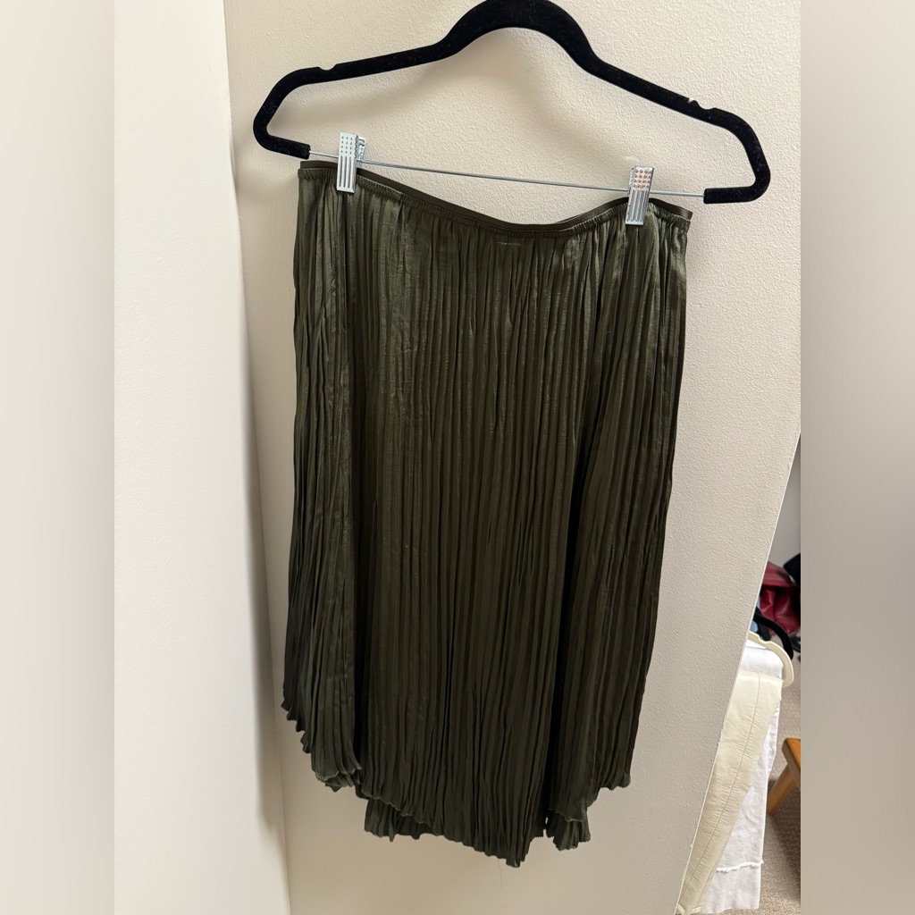 Vince Olive Skirt M
